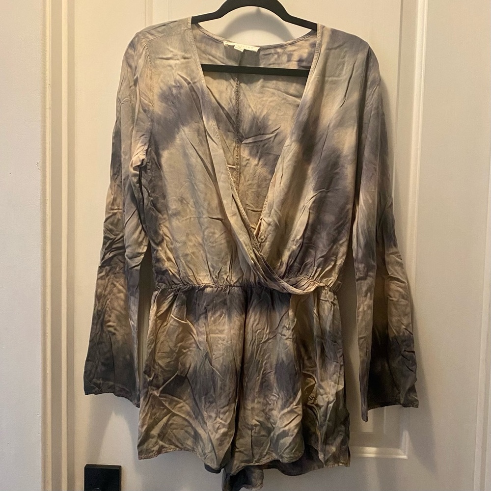 Long Sleeve Romper EUC Size M